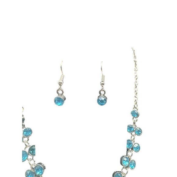 Blue Crystal Necklace and Earring Set for Women Silver Tone Chain - Picture 4 of 4
